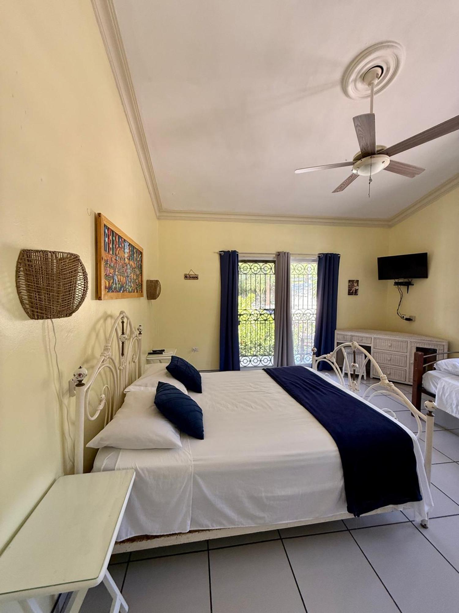 Hotel Al Mare Barahona Exterior photo